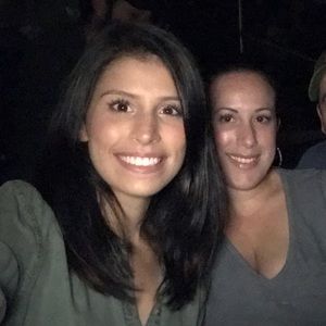 Meet your Posher, Carmela